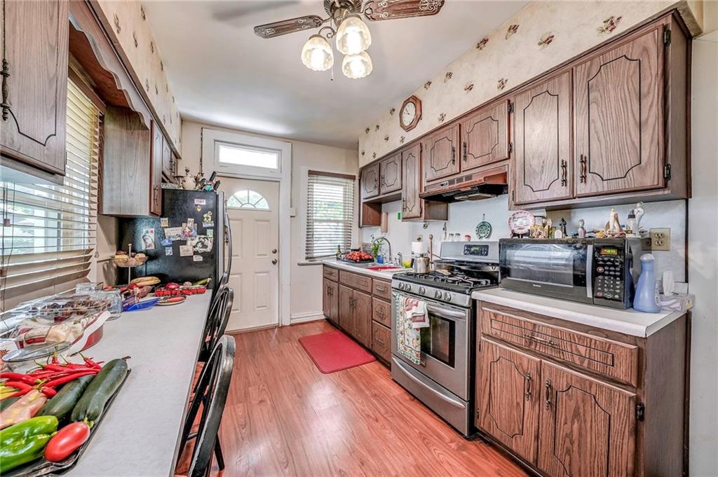 720 Nevin Avenue Sewickley, PA 15143 - Photo 10 of 23 Kitchen