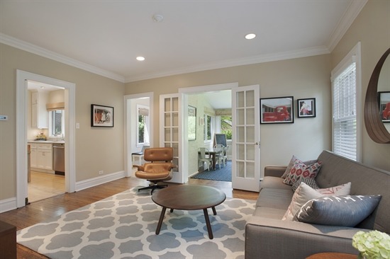 393 Sunset Road Winnetka, IL 60093 - Photo 6 of 15 a living room with furniture and a rug