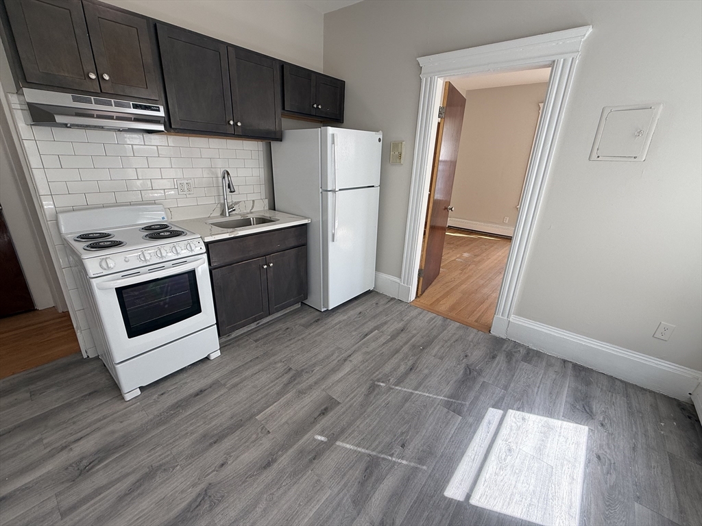 39 Newhall Street, Unit 12 Lynn, MA 01902 - Photo 7 of 11