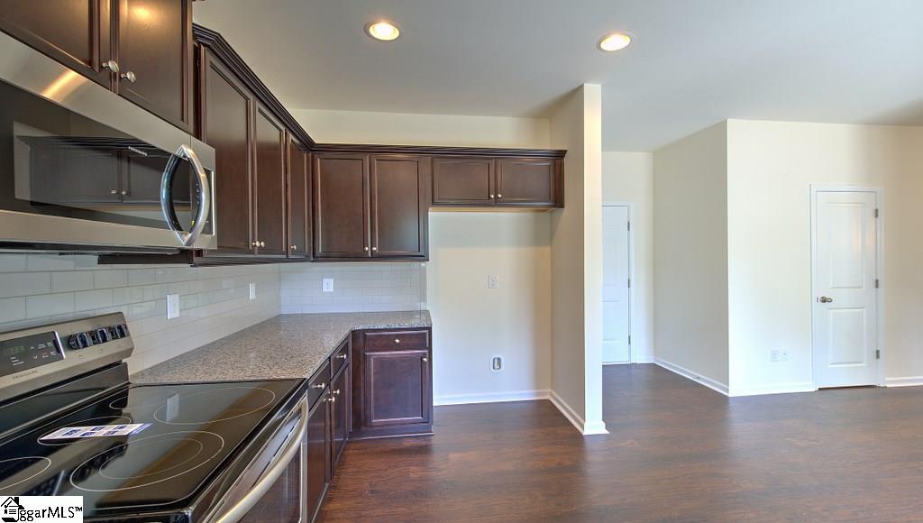 104 Addlestone Circle Fountain Inn, SC 29644 - Photo 7 of 27 Gallery Image 7