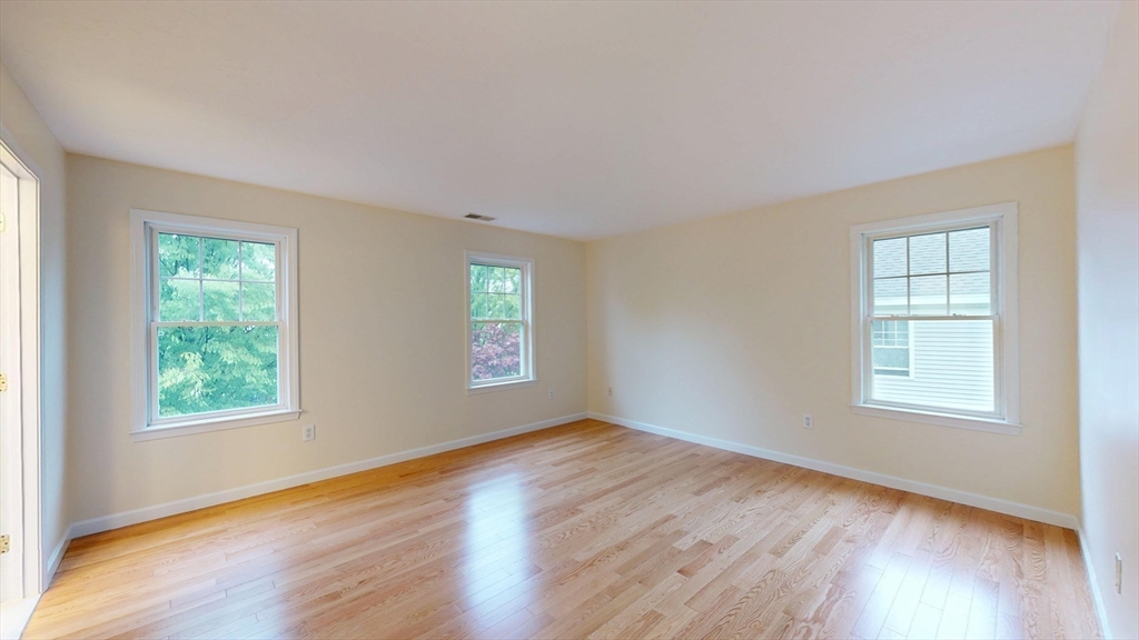 8 West Side Drive Acton, MA 01720 - Photo 10 of 18