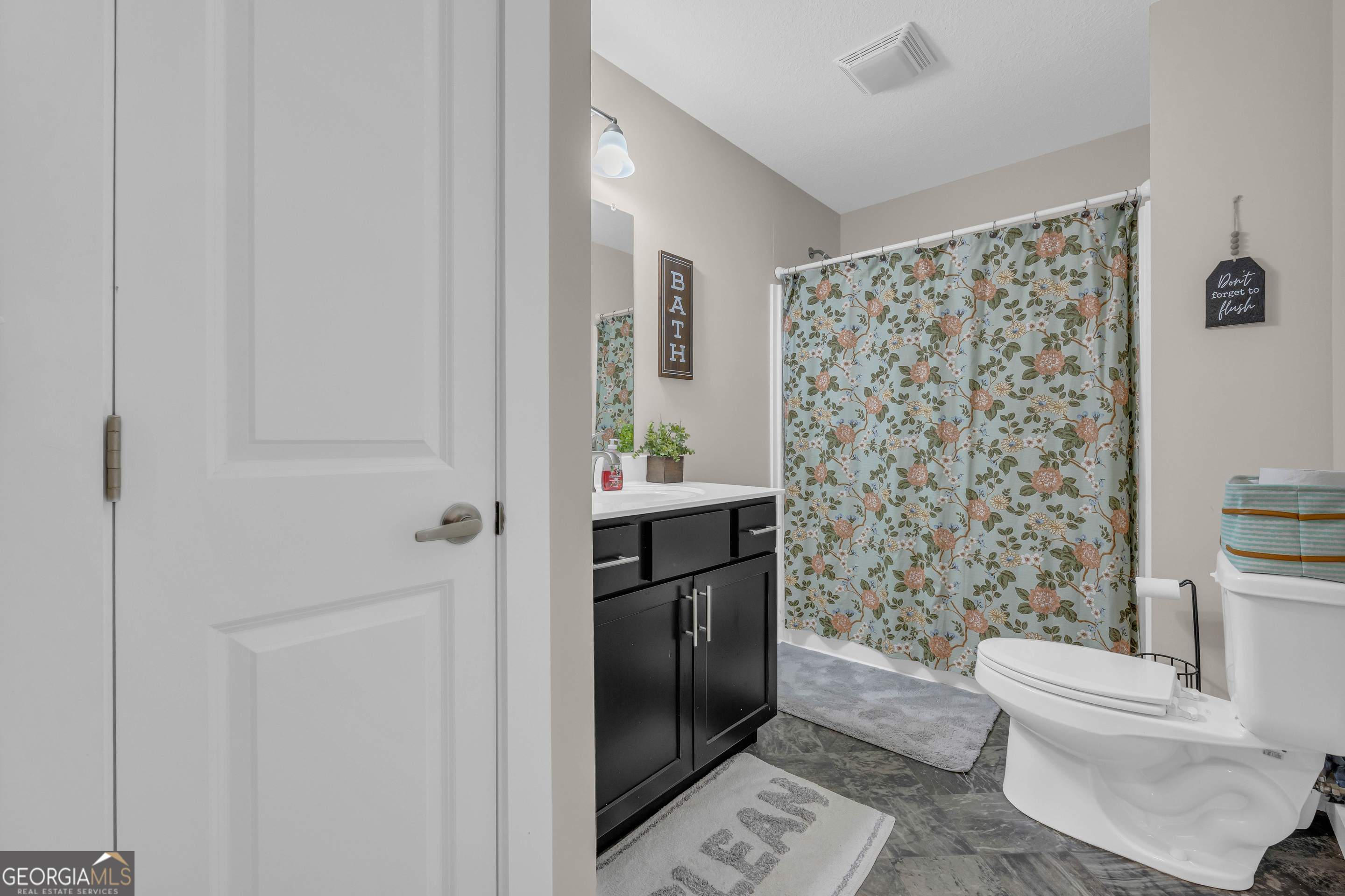 323 North Point Circle Hartwell, GA 30643 - Photo 21 of 42 a bathroom with a toilet and a shower