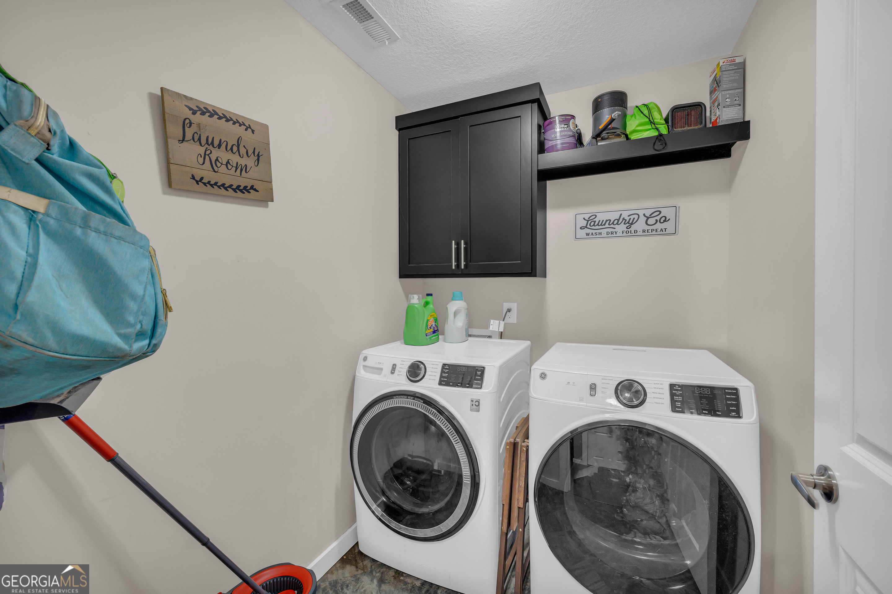323 North Point Circle Hartwell, GA 30643 - Photo 26 of 42 a utility room with dryer and washer