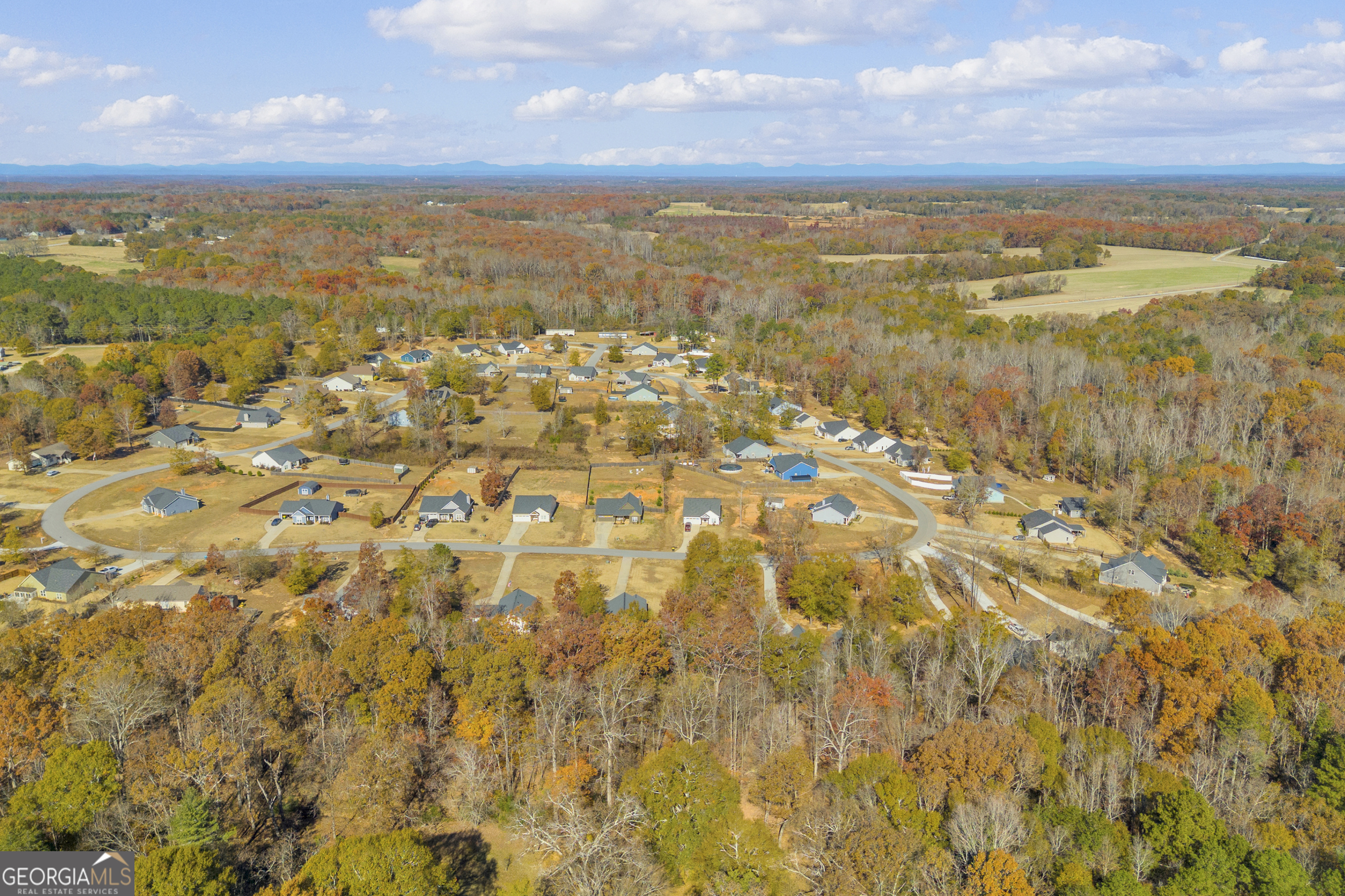 323 North Point Circle Hartwell, GA 30643 - Photo 37 of 42 a view of city and ocean