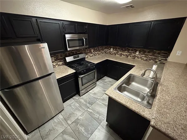 $1,275 | 2116 Willowbury Drive, Unit C, Las Vegas, NV 89108