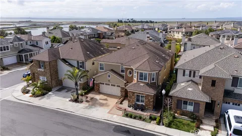 $3,149,000 | 17491 Oakbluffs Lane, Huntington Beach, CA 92649