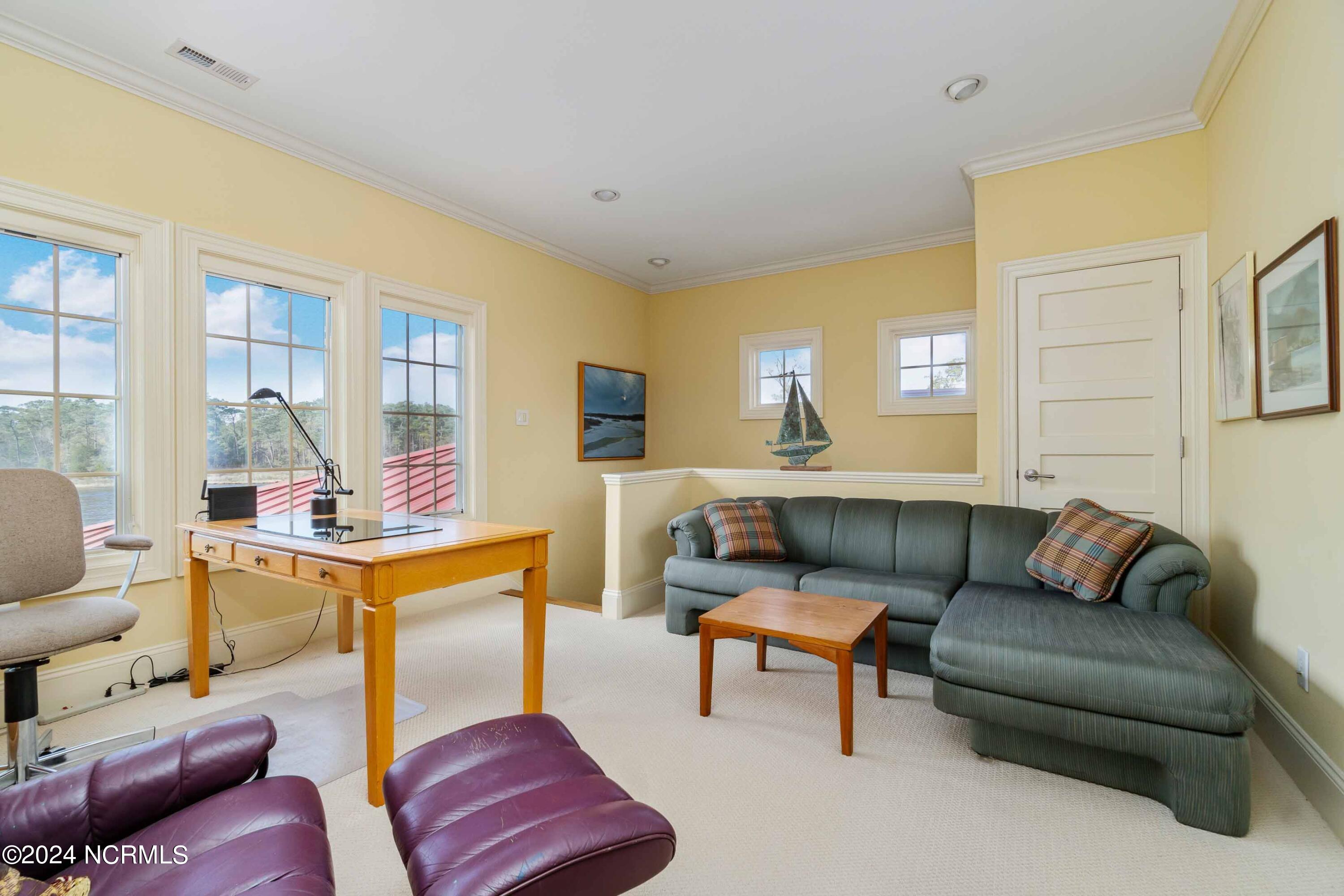 6054 Dolphin Road Oriental, NC 28571 - Photo 49 of 76 Sitting Area