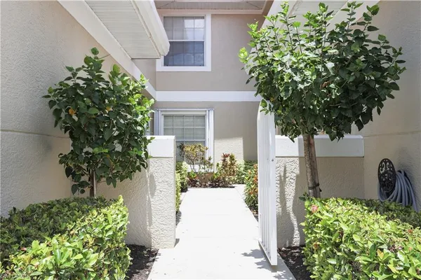$2,600 | 5145 Cobble Creek Court, Unit G202, Naples, FL 34110