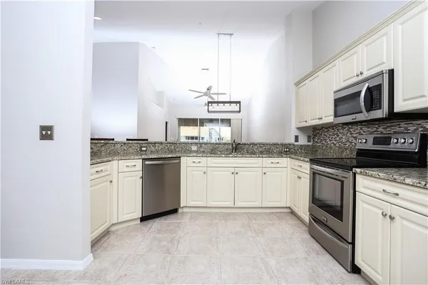 $2,600 | 5145 Cobble Creek Court, Unit G202, Naples, FL 34110