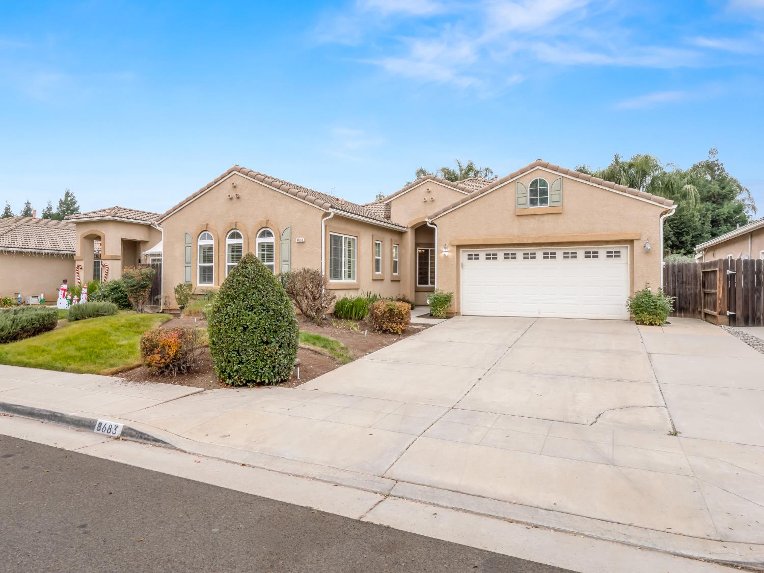 a view of a house with a outdoor space