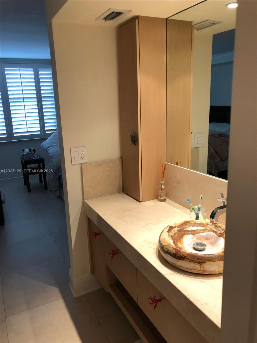 607 Ocean Drive, Unit 9K Key Biscayne, FL 33149 - Photo 10 of 25