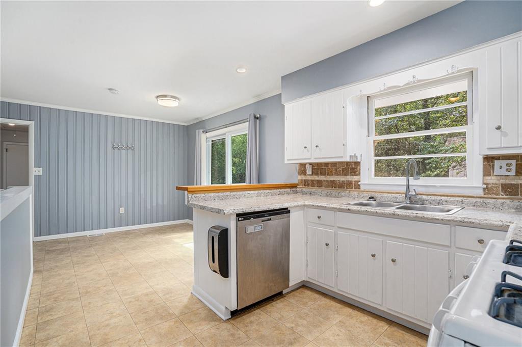 2839 Concord Drive Decatur, GA 30033 - Photo 9 of 26
