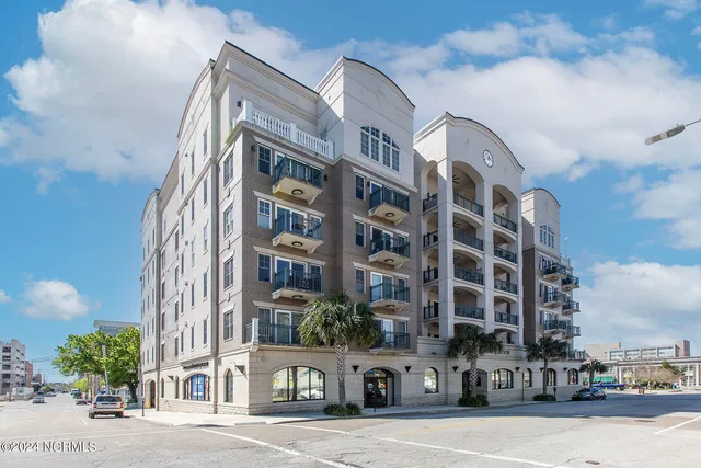 $3,750 | 124 Walnut Street, Unit 207, Wilmington, NC 28401