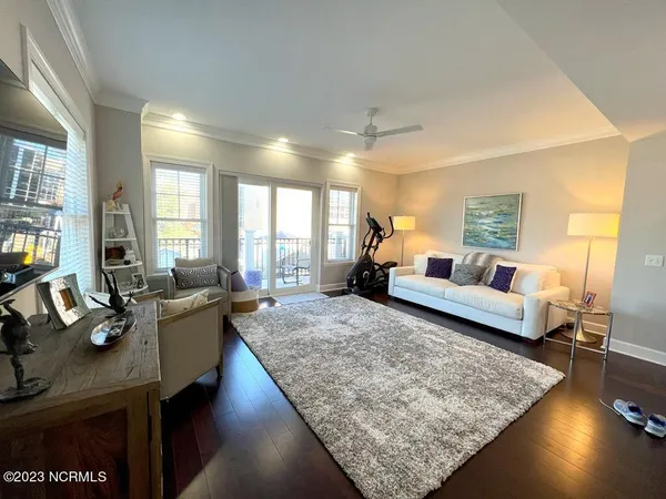 $3,750 | 124 Walnut Street, Unit 207, Wilmington, NC 28401