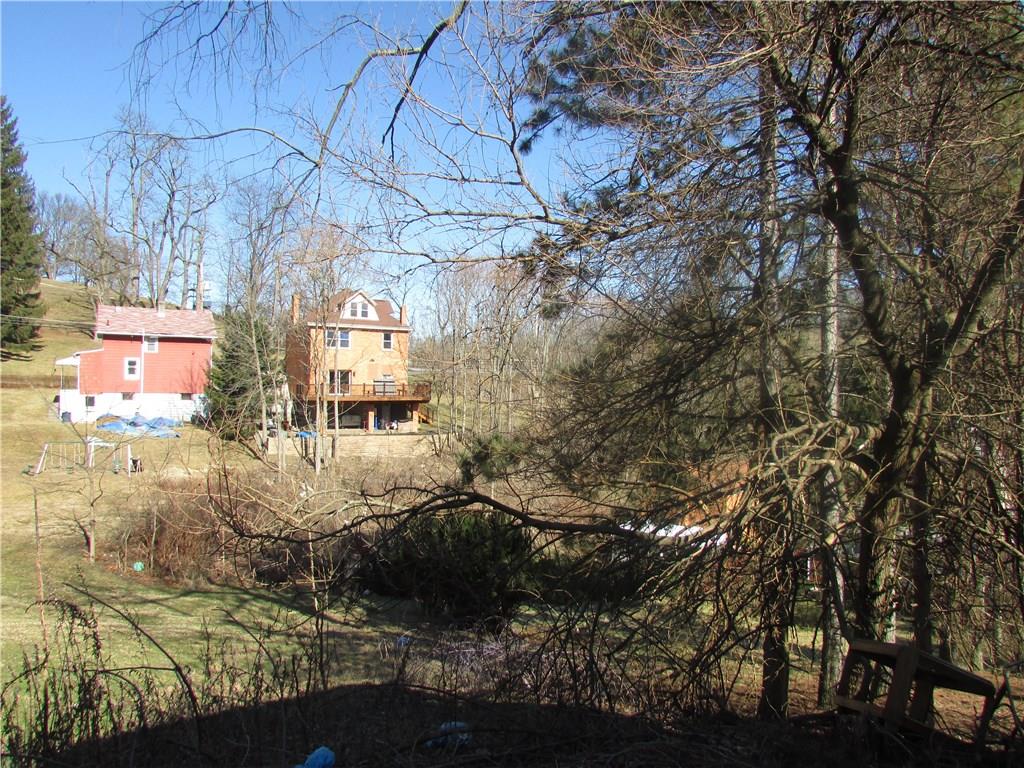 141 Pointview Road Brentwood, PA 15227 - Photo 22 of 23 Back yard
