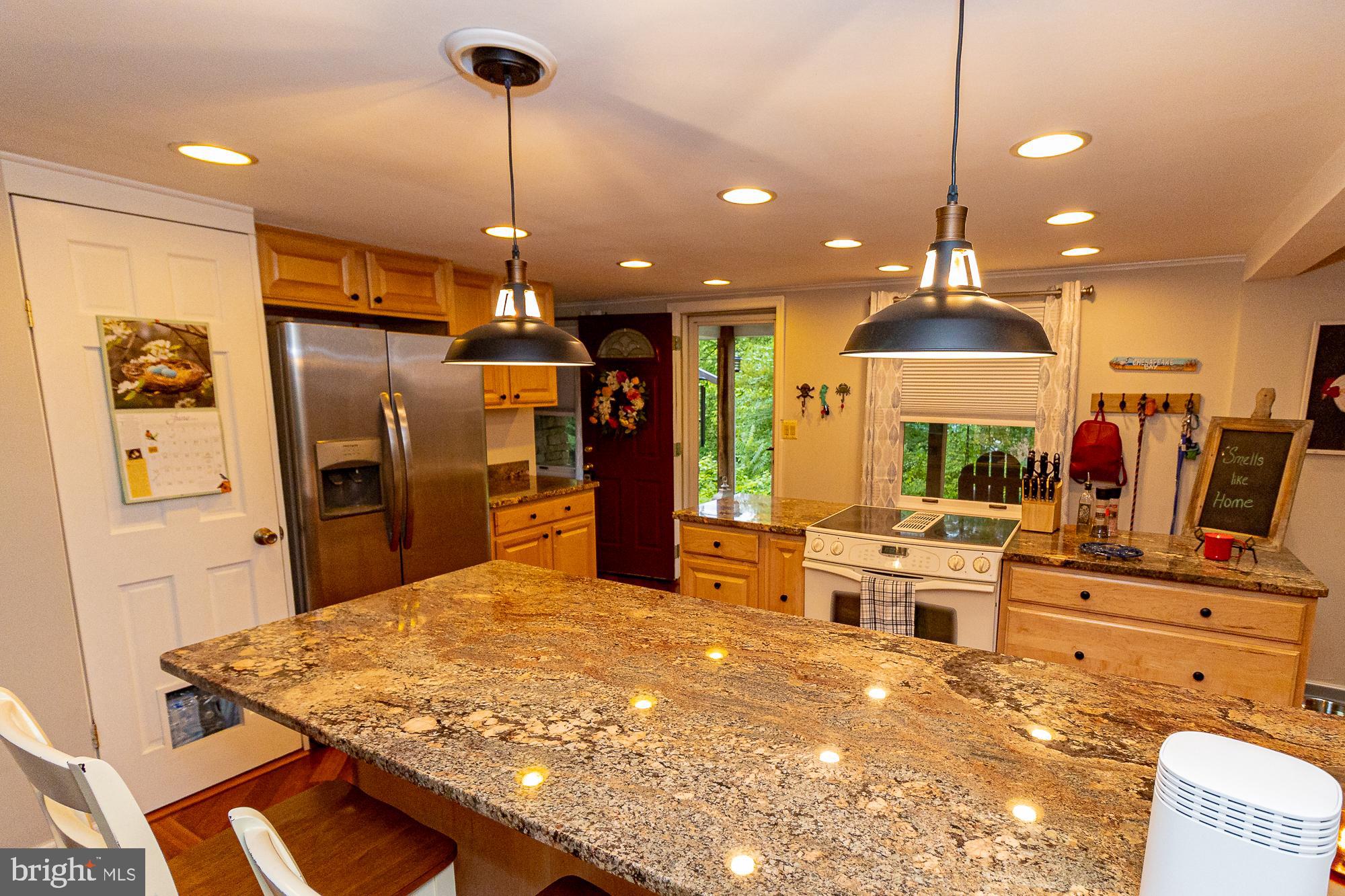 349 Ridge Road Pasadena, MD 21122 - Photo 3 of 28