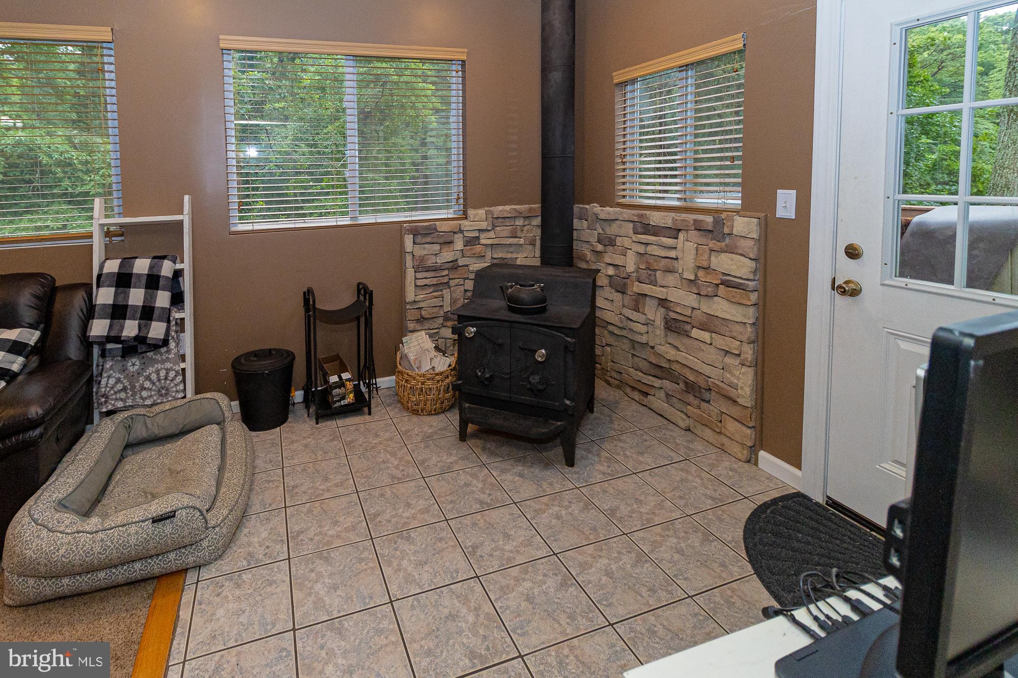 349 Ridge Road Pasadena, MD 21122 - Photo 8 of 28