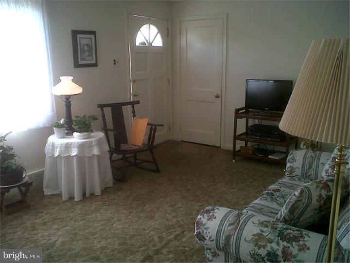 22 Barbara Road Hatboro, PA 19040 - Photo 5 of 9
