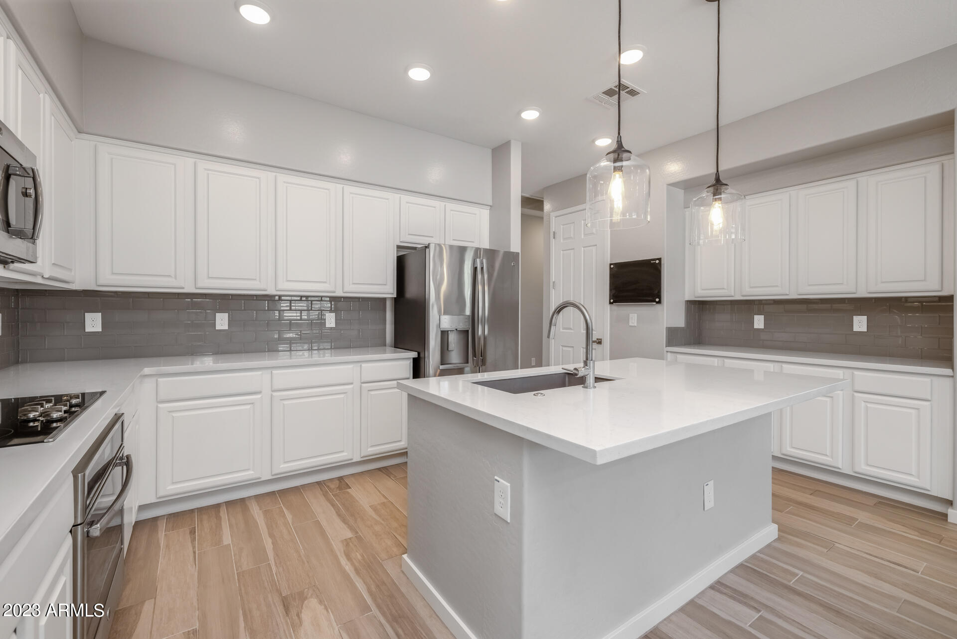 250 West Queen Creek Road, Unit 210 Chandler, AZ 85248 - Photo 12 of 39 12)KITCHEN