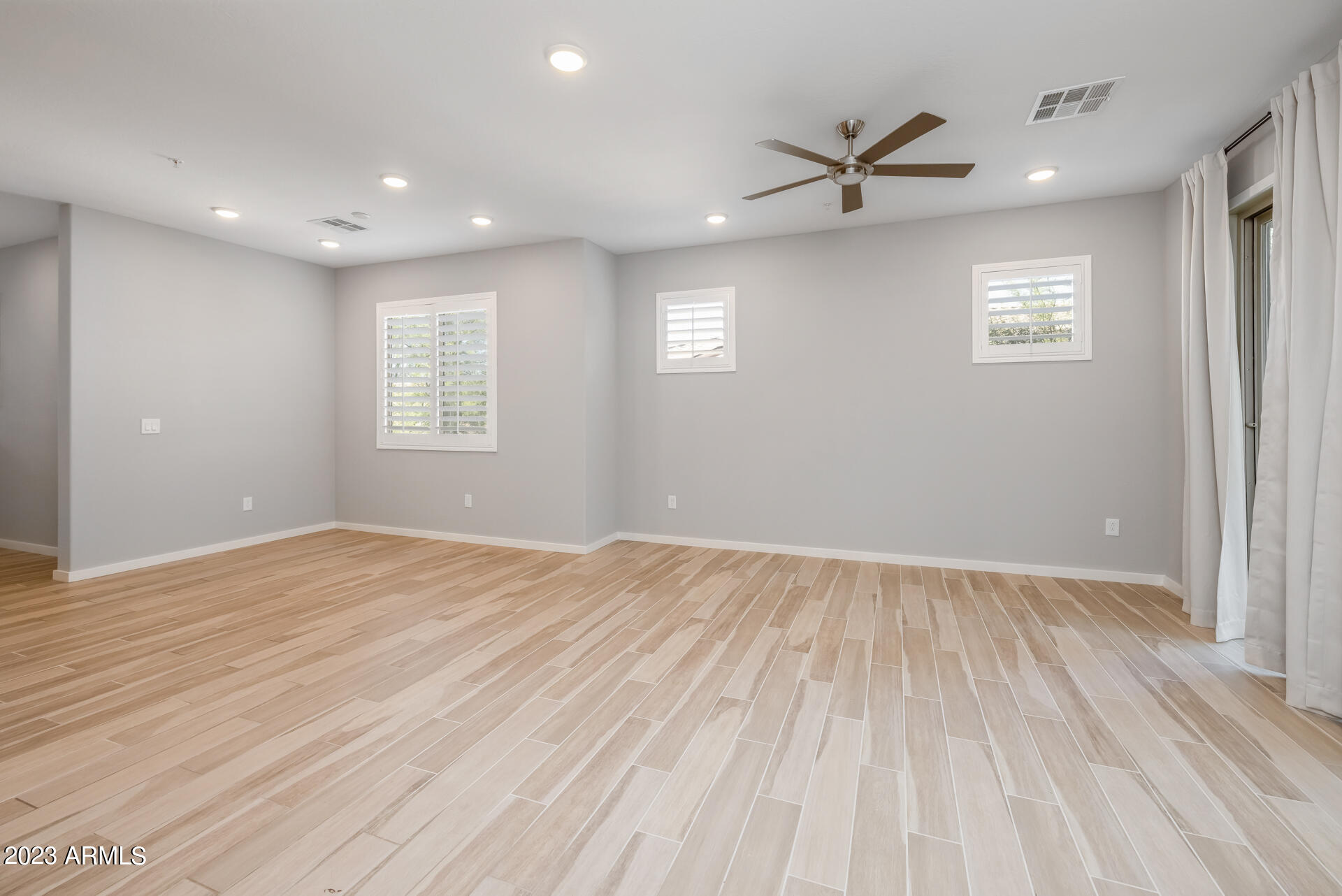 250 West Queen Creek Road, Unit 210 Chandler, AZ 85248 - Photo 5 of 39 4)GREAT ROOM