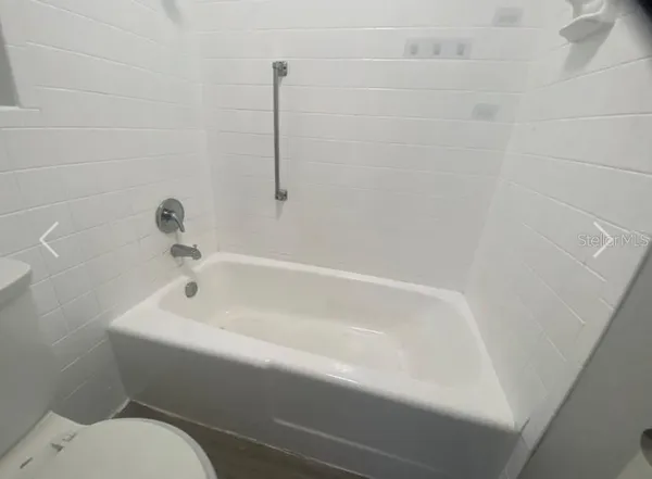 $895 | 515 Bon Air Street, Unit 240, Lakeland, FL 33805