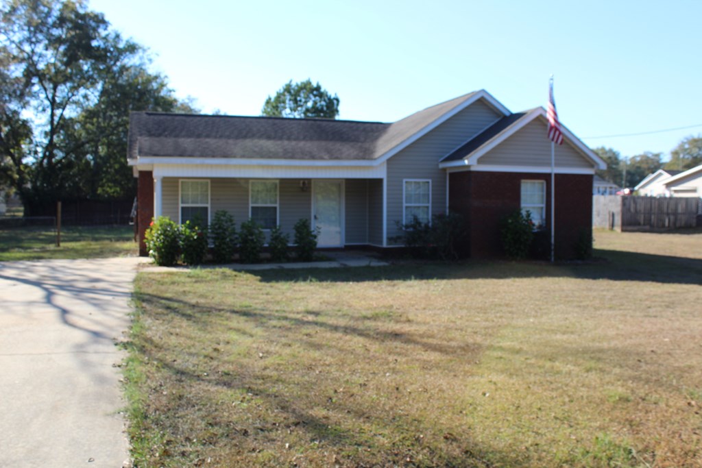 1084 Will Logan Road Ozark, AL 36360 - Photo 3 of 14