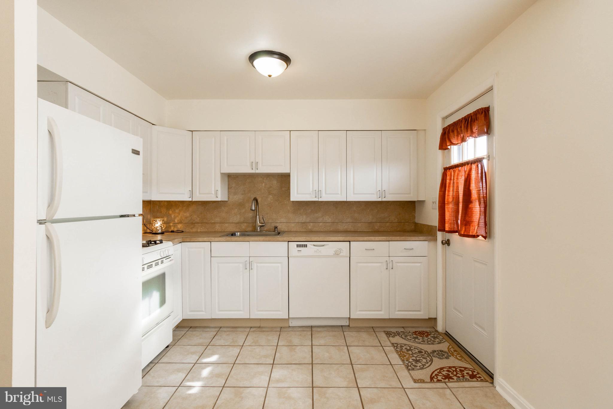 9727 Matzon Road Baltimore, MD 21220 - Photo 11 of 31