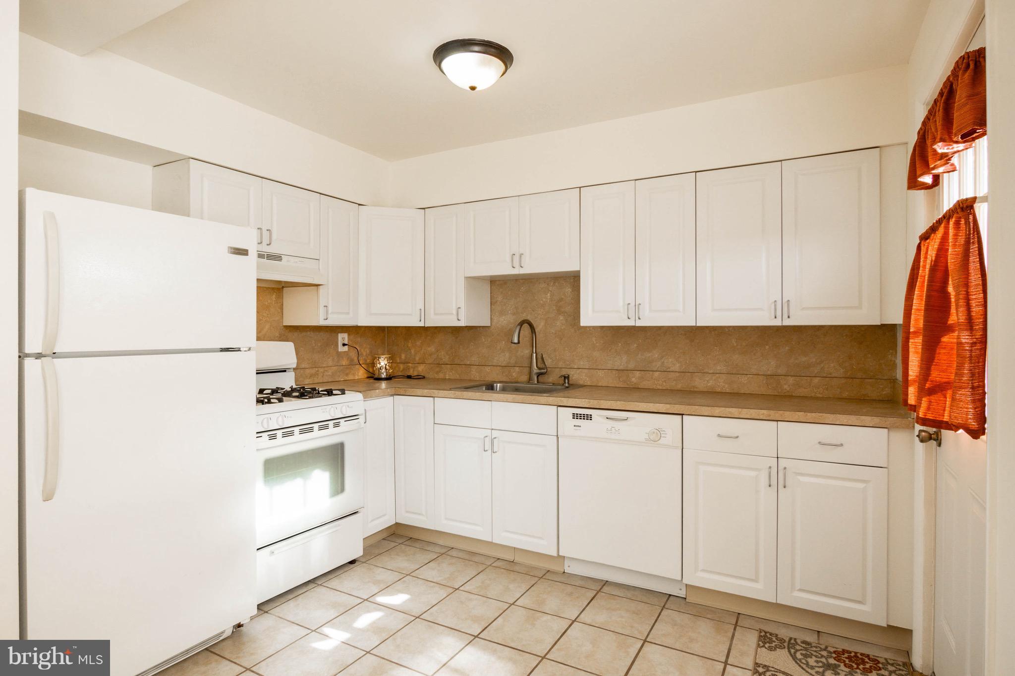 9727 Matzon Road Baltimore, MD 21220 - Photo 10 of 31