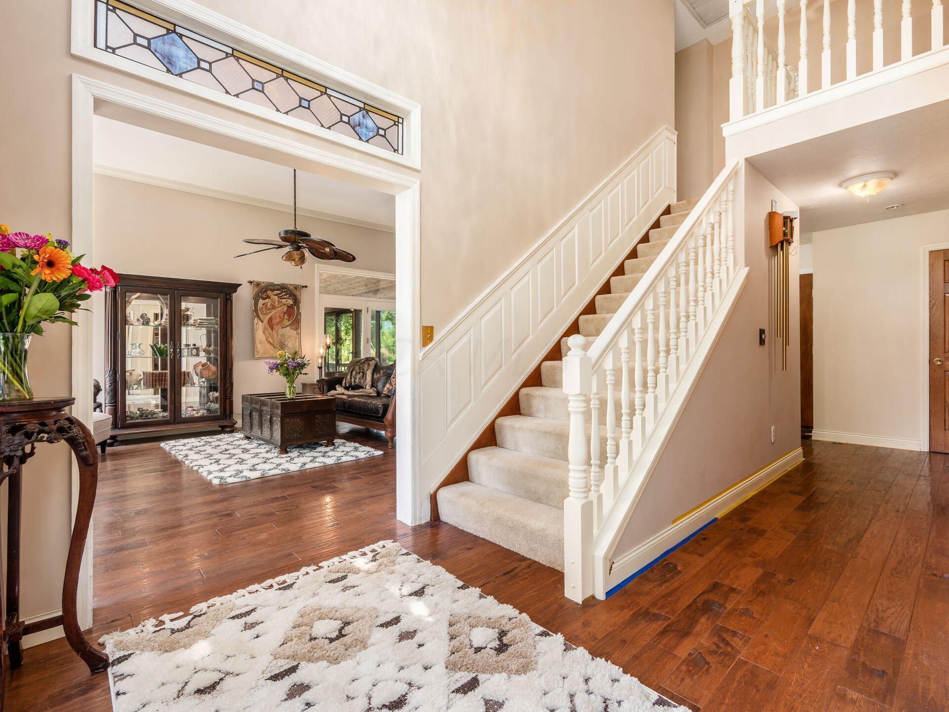3141 Hollenback Road Lewis Center, OH 43035 - Photo 12 of 111 Open and bright entry way!