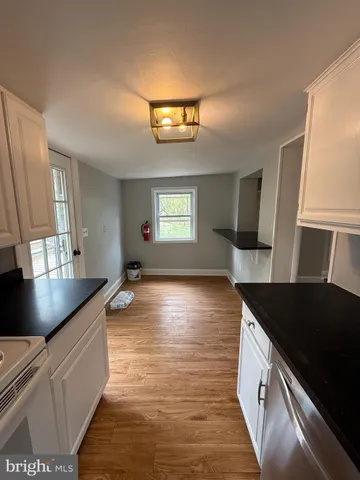 $2,650 | 123 Brunswick Avenue, Lambertville, NJ 08530