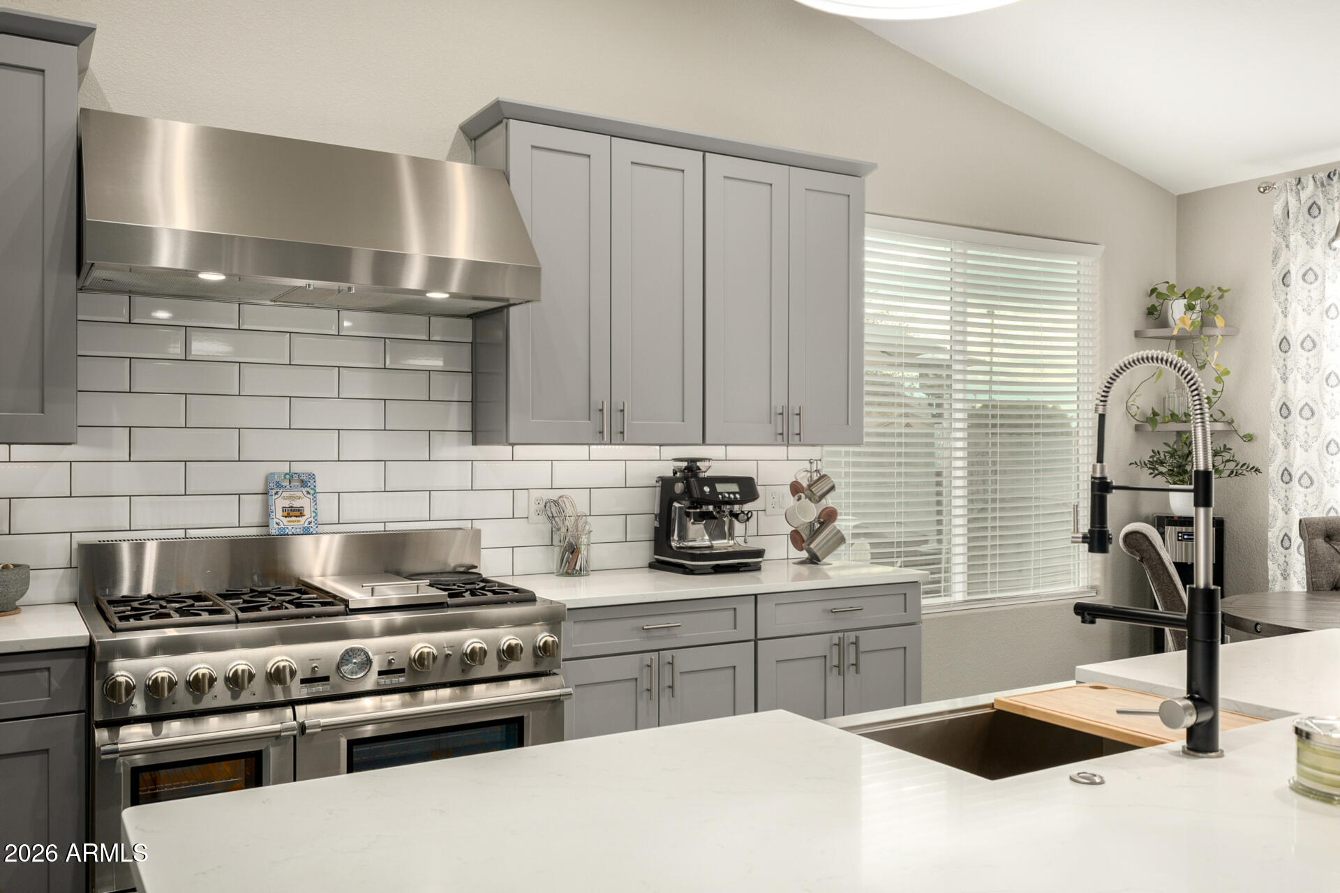 2096 South Quartz Street Gilbert, AZ 85295 - Photo 14 of 67 28 Quartz