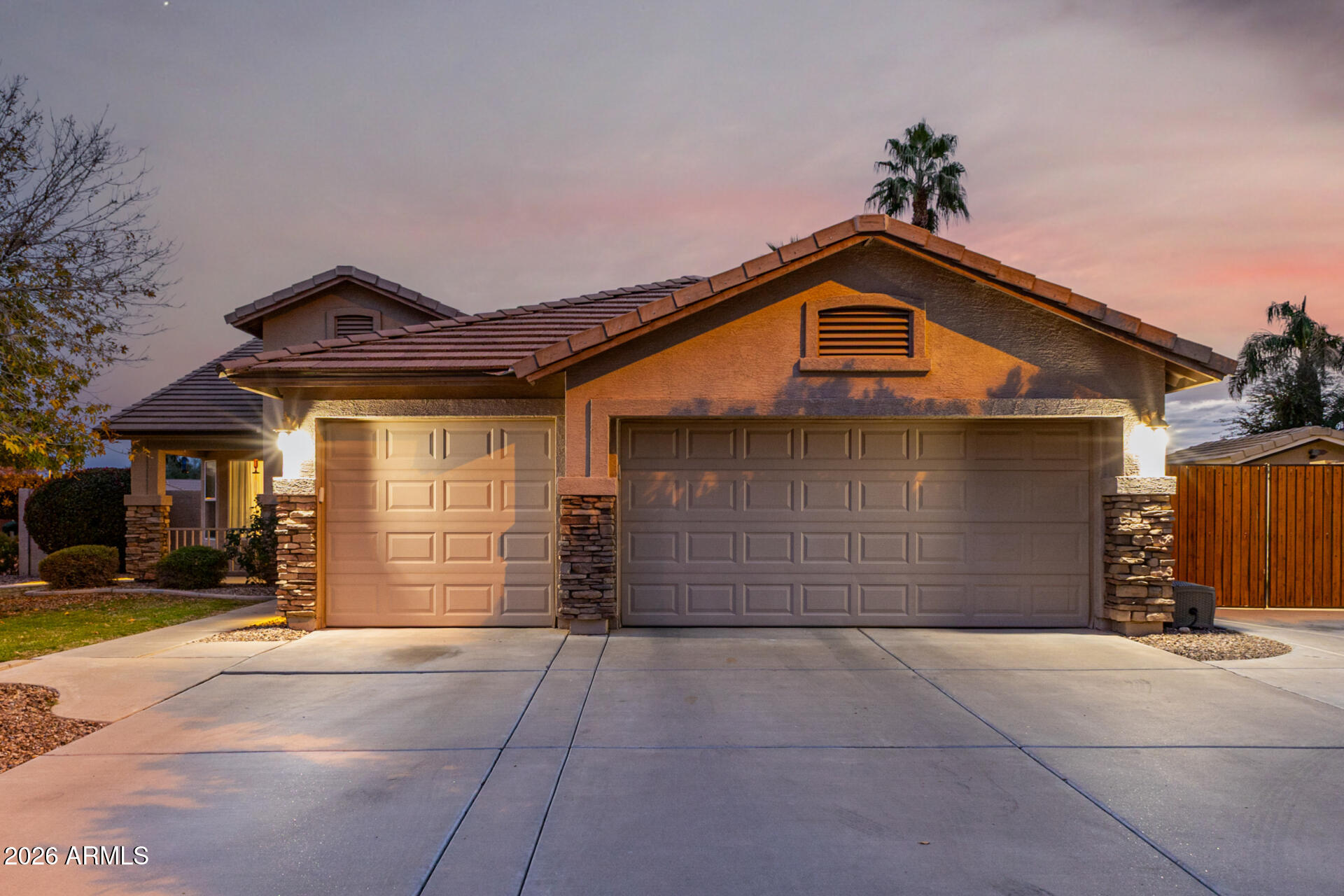 2096 South Quartz Street Gilbert, AZ 85295 - Photo 4 of 67 01 Quartz