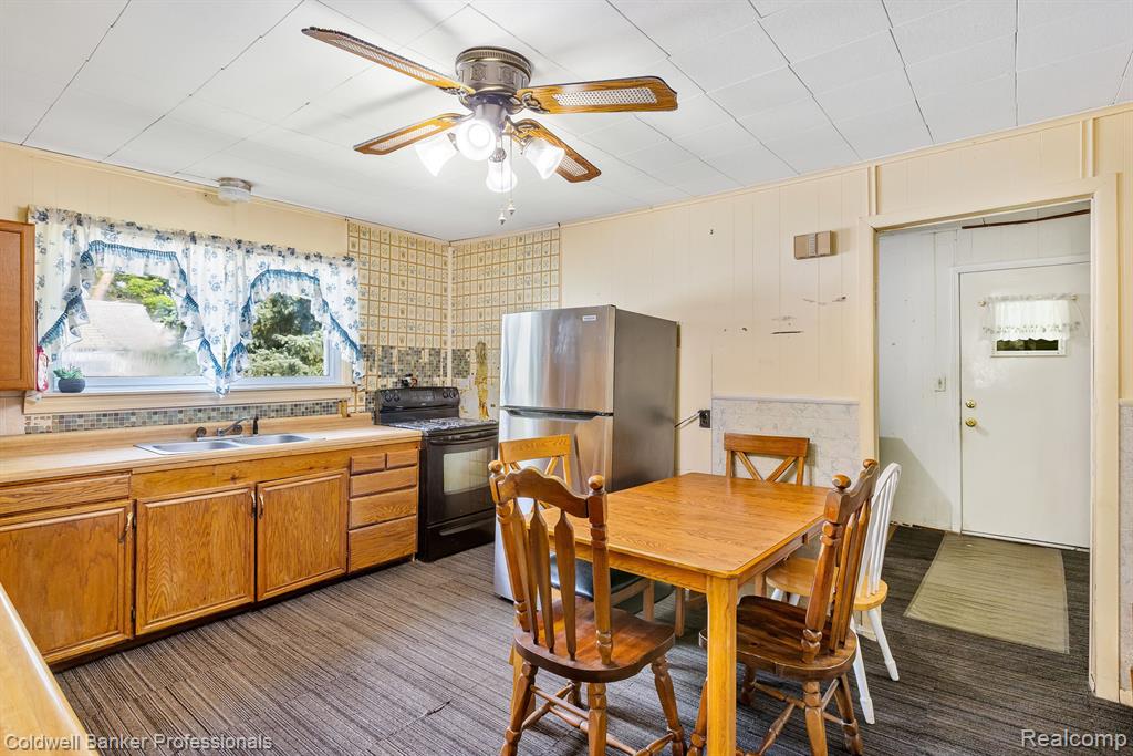 1460 Courtland Boulevard Rochester, MI 48307 - Photo 8 of 23