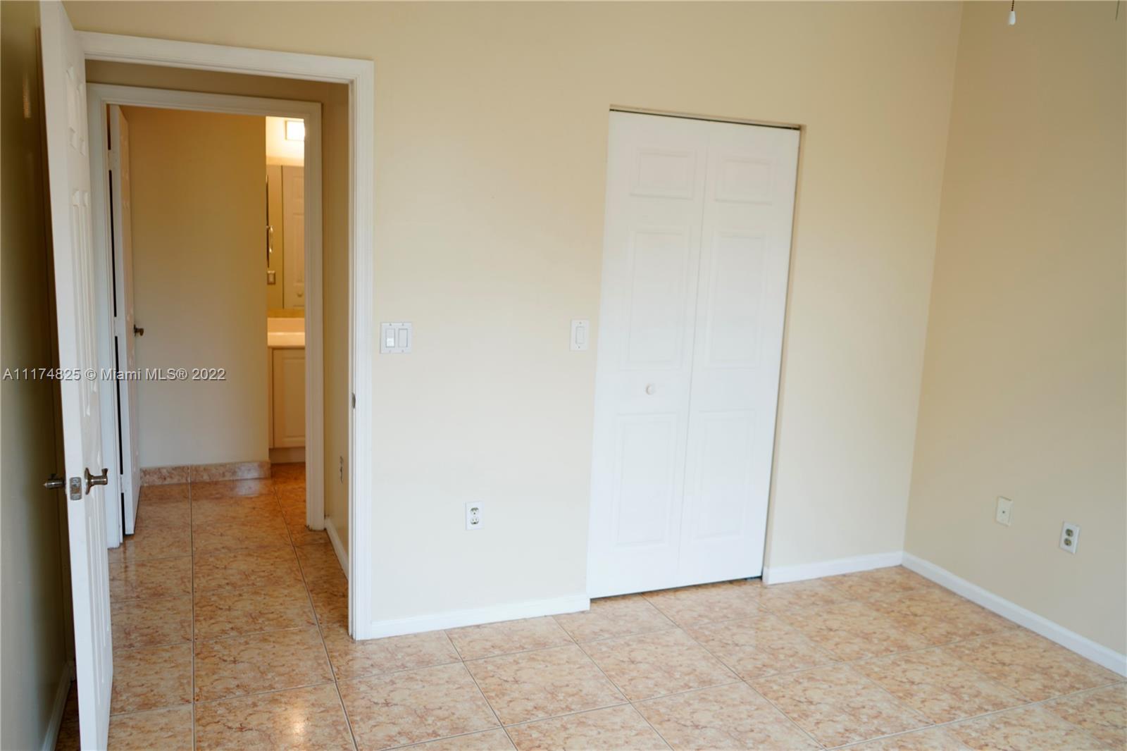 4402 Southwest 160th Avenue, Unit 925 Miramar, FL 33027 - Photo 13 of 34 a view of an empty room
