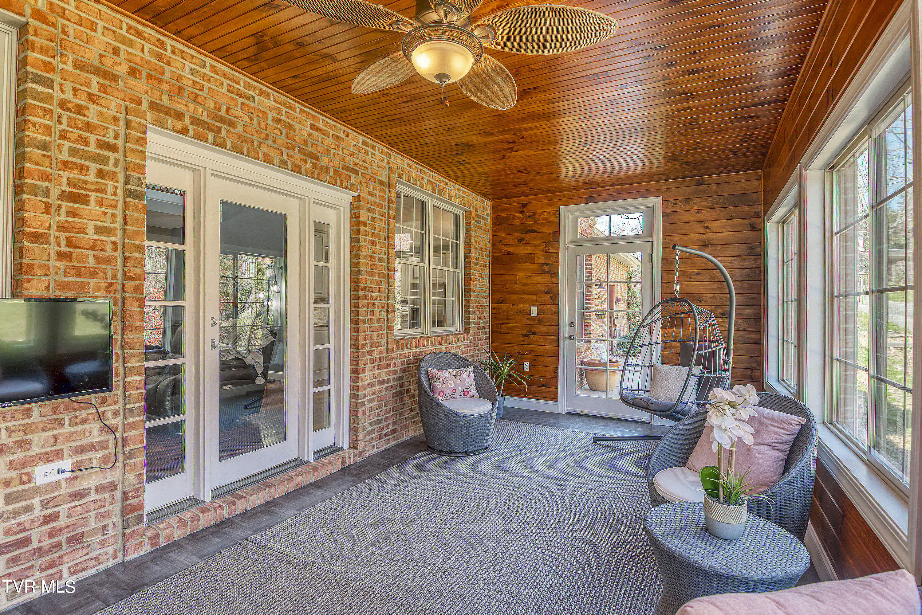 1501 Overhill Road Bristol, VA 24201 - Photo 23 of 47 Sunroom