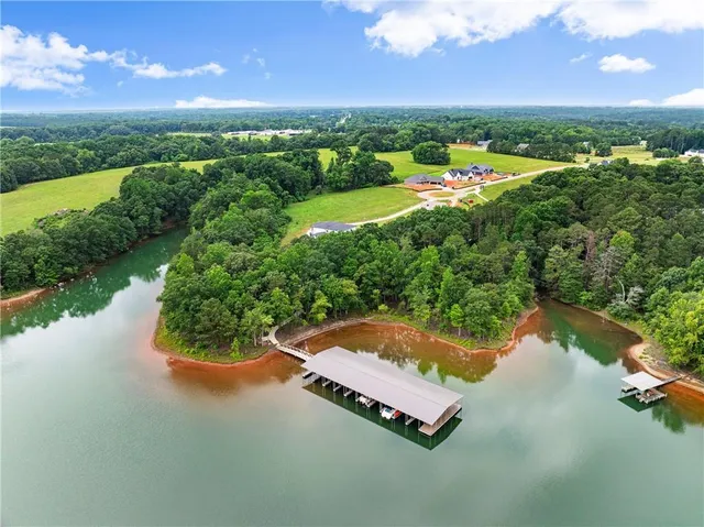 $1,300,000 | 151 South Pointe Drive, Hartwell, GA 30643