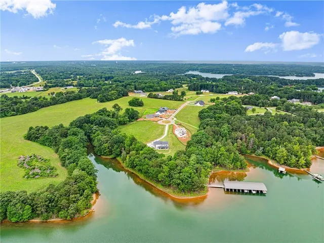 $1,300,000 | 151 South Pointe Drive, Hartwell, GA 30643
