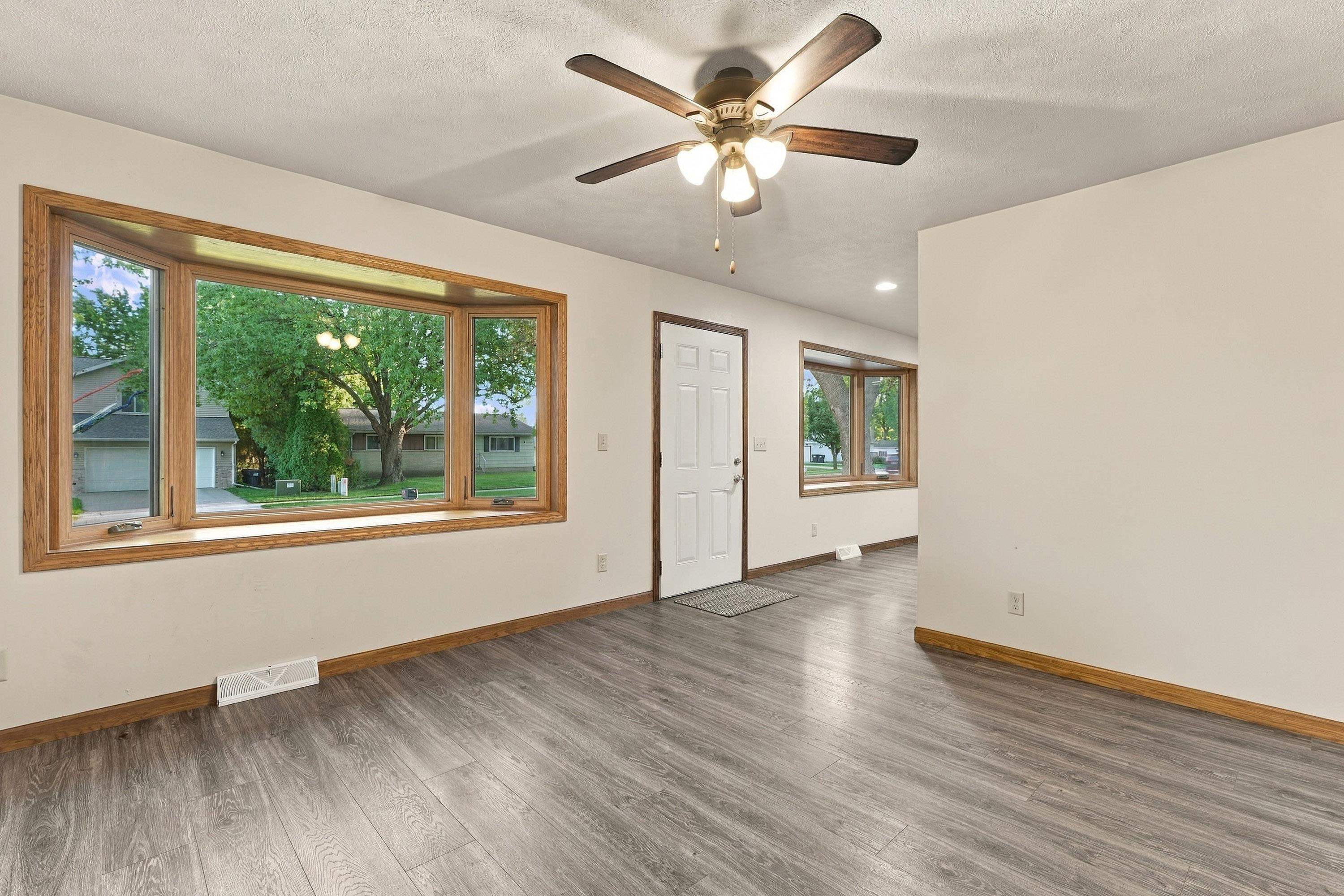 415 Waterloo Road Marshall, WI 53559 - Photo 9 of 38 Gallery Image 9