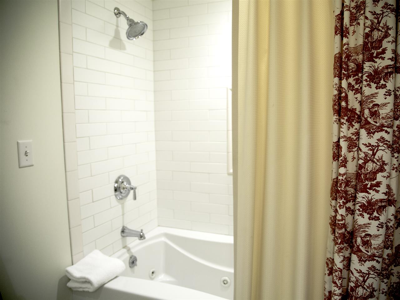 102 Forest Drive, Unit 322 (PLUS LOCKOUT 422)/ IV CLAY BROOK AT SUGARBUSH Warren, VT 05674 - Photo 17 of 30