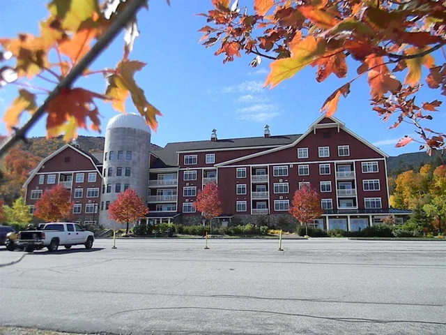 $210,000 | 102 Forest Drive, Unit 322 (PLUS LOCKOUT 422)/ IV CLAY BROOK AT SUGARBUSH, Warren, VT 05674