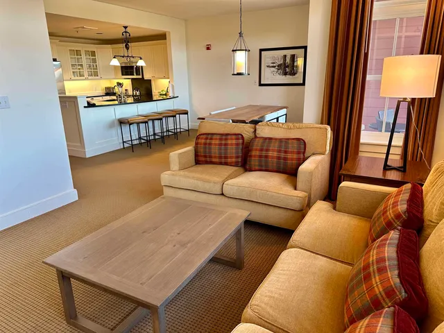 $210,000 | 102 Forest Drive, Unit 322 (PLUS LOCKOUT 422)/ IV CLAY BROOK AT SUGARBUSH, Warren, VT 05674