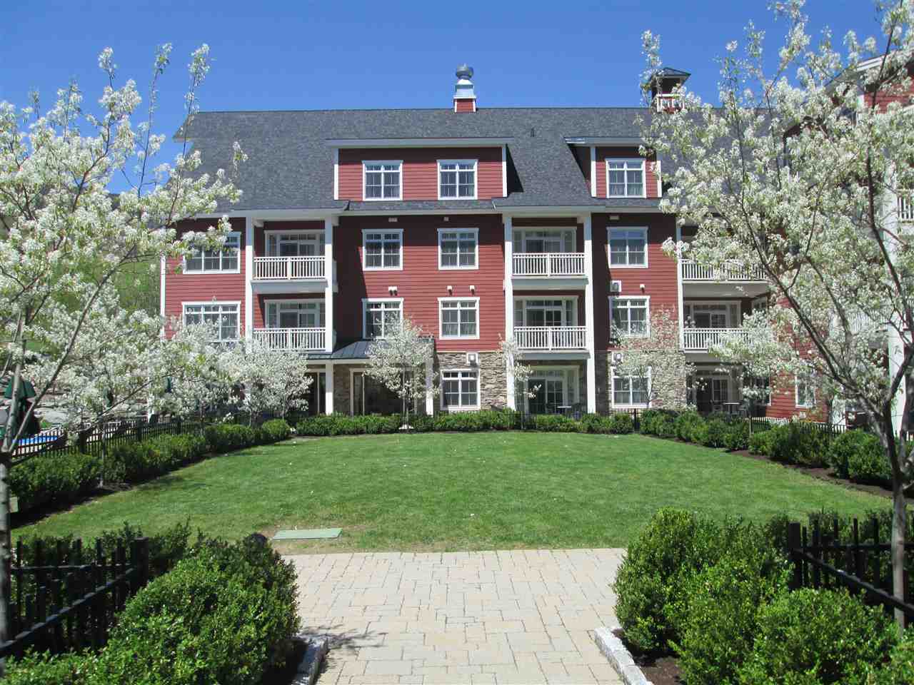 102 Forest Drive, Unit 322 (PLUS LOCKOUT 422)/ IV CLAY BROOK AT SUGARBUSH Warren, VT 05674 - Photo 27 of 30