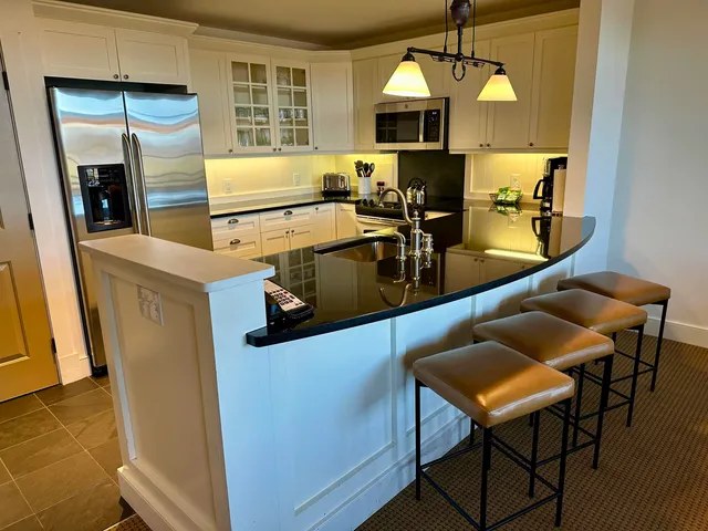 $210,000 | 102 Forest Drive, Unit 322 (PLUS LOCKOUT 422)/ IV CLAY BROOK AT SUGARBUSH, Warren, VT 05674