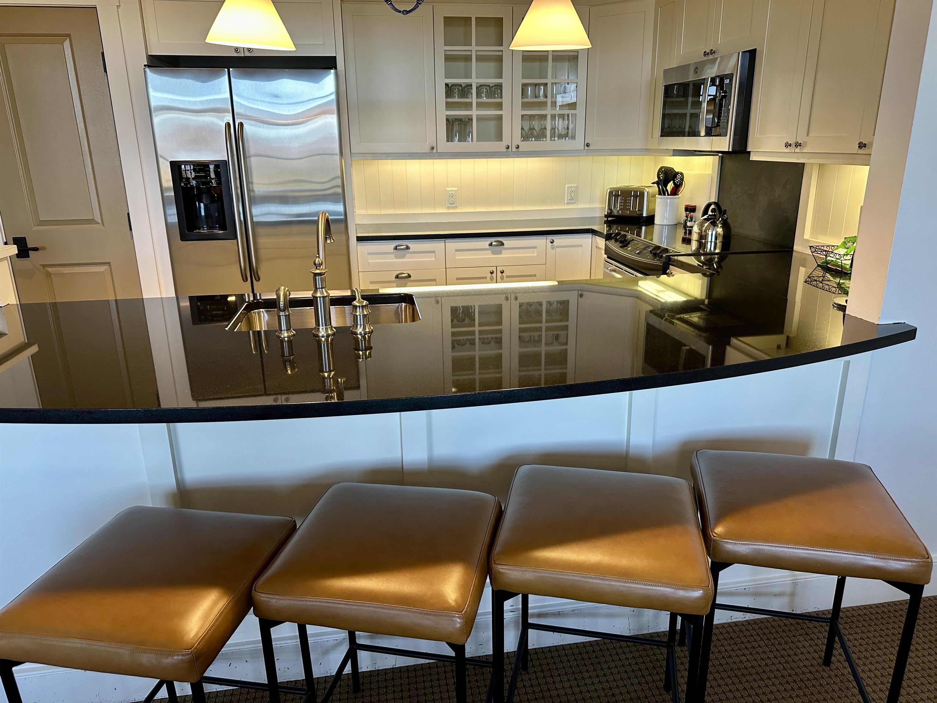 102 Forest Drive, Unit 322 (PLUS LOCKOUT 422)/ IV CLAY BROOK AT SUGARBUSH Warren, VT 05674 - Photo 4 of 30