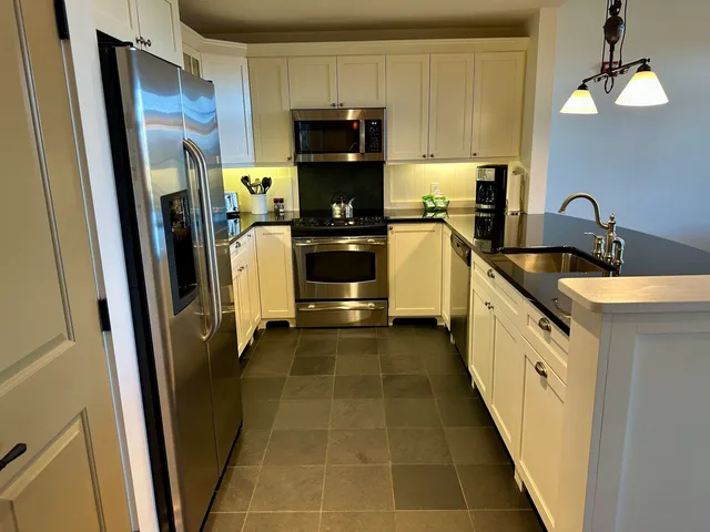 $210,000 | 102 Forest Drive, Unit 322 (PLUS LOCKOUT 422)/ IV CLAY BROOK AT SUGARBUSH, Warren, VT 05674