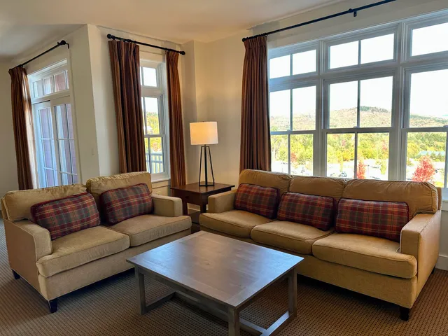 $210,000 | 102 Forest Drive, Unit 322 (PLUS LOCKOUT 422)/ IV CLAY BROOK AT SUGARBUSH, Warren, VT 05674