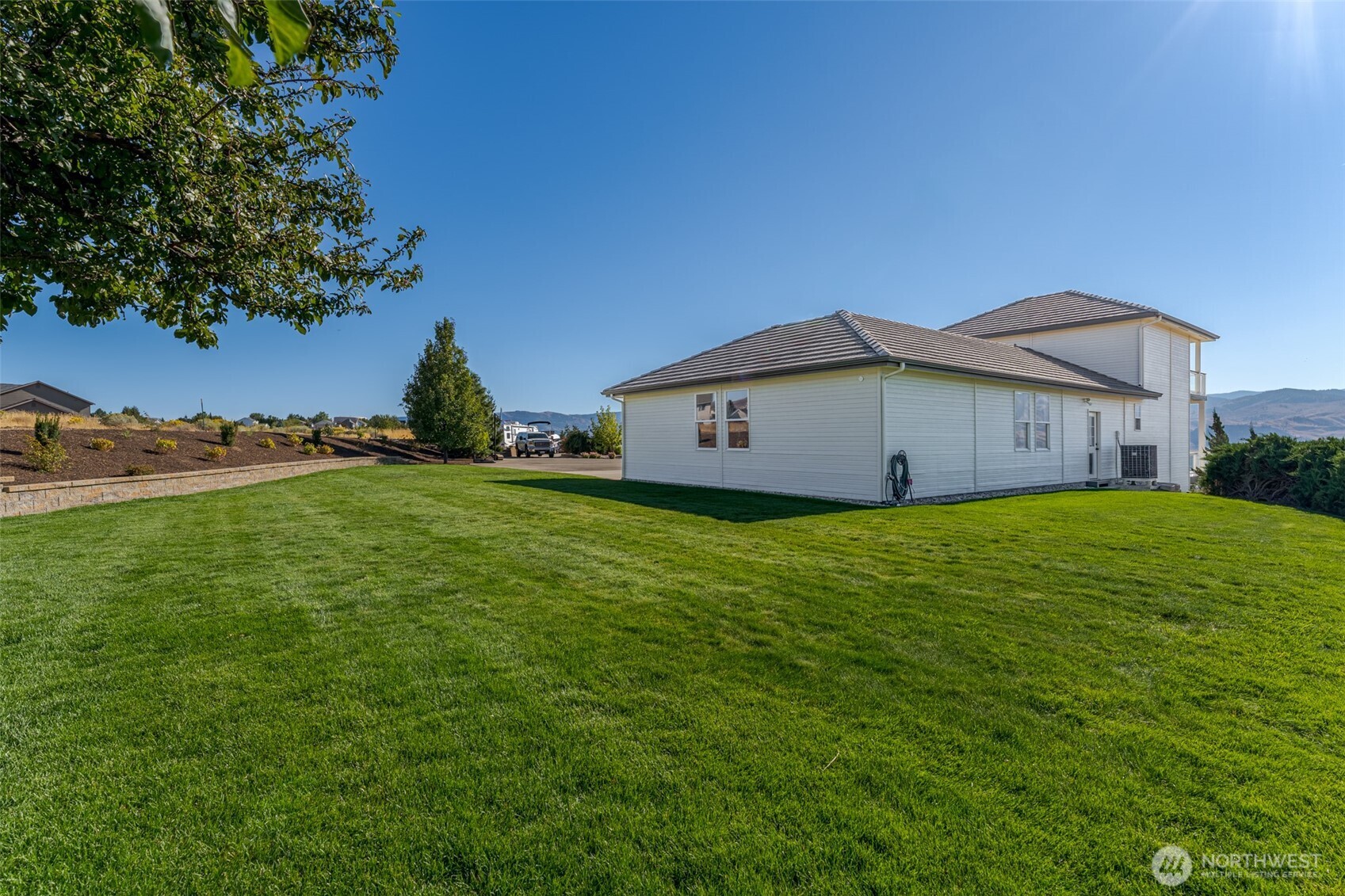 2521 Fancher Field Road East Wenatchee, WA 98802 - Photo 6 of 39