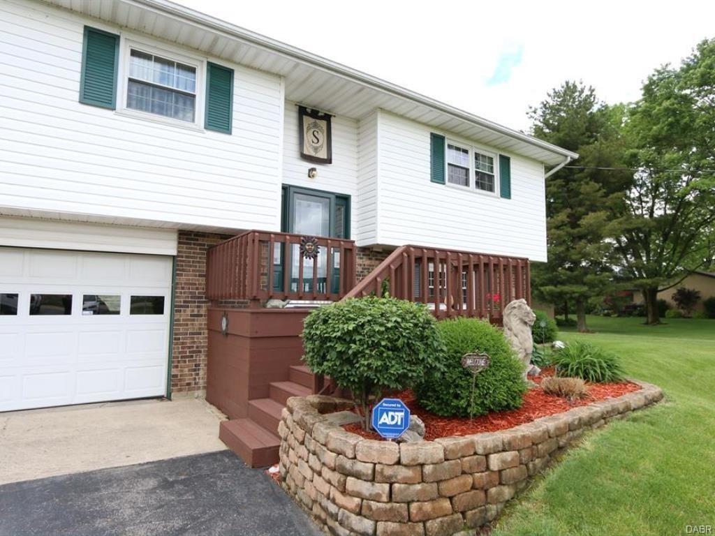 7090 North County Line Road Brookville, OH 45309 - Photo 2 of 27