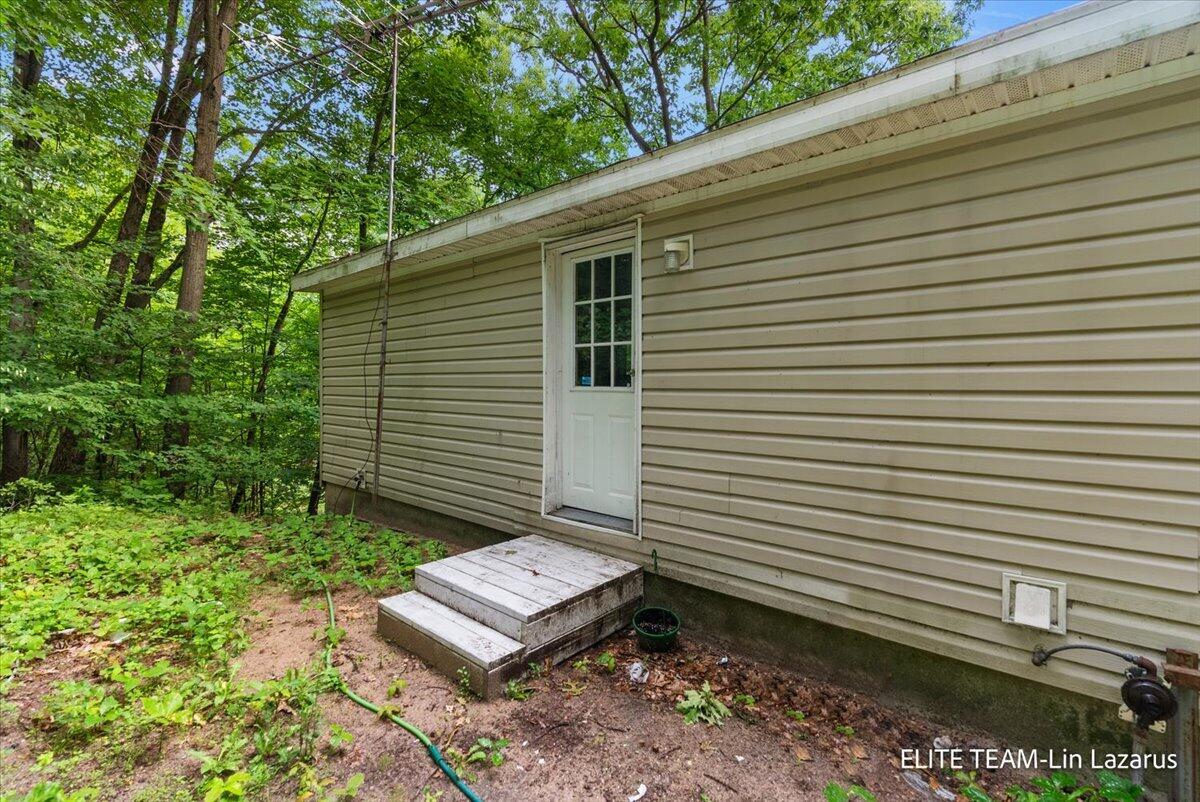 6718 Schmeid Road Lakeview, MI 48850 - Photo 44 of 58