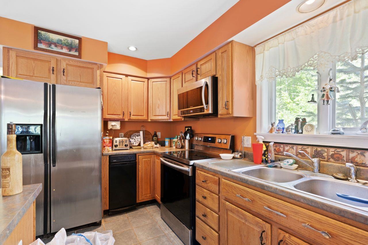 33 Water Street Meredith, NH 03253 - Photo 13 of 32